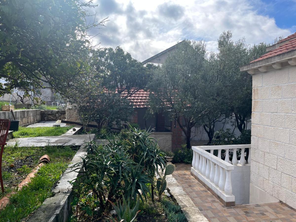 Apartments Cvjetkovic Mlini Bagian luar foto