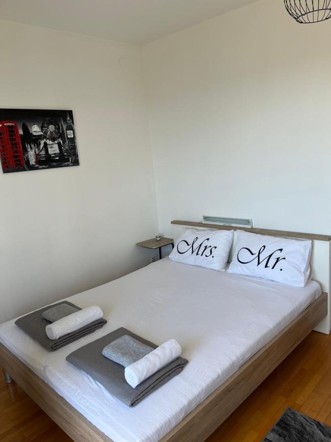 Apartments Cvjetkovic Mlini Bagian luar foto